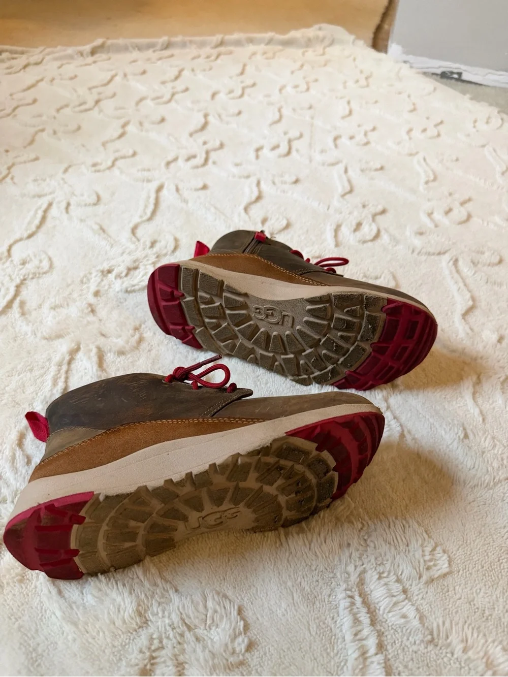 UGG Boys Brown Leather Chukka Boots with Red Laces